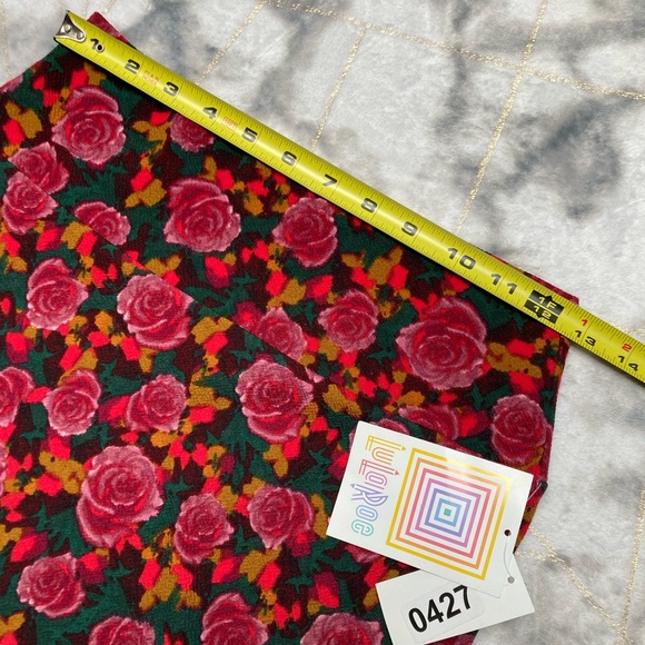 LuLa Roe Cassie Skirt - Picture 5 of 7